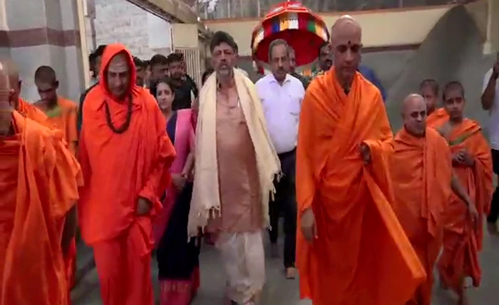 ಆದಿಚುಂಚನಗಿರಿಯಲ್ಲಿ ಡಿಕೆಶಿ ಅಮಾವಾಸ್ಯೆ ಪೂಜೆ