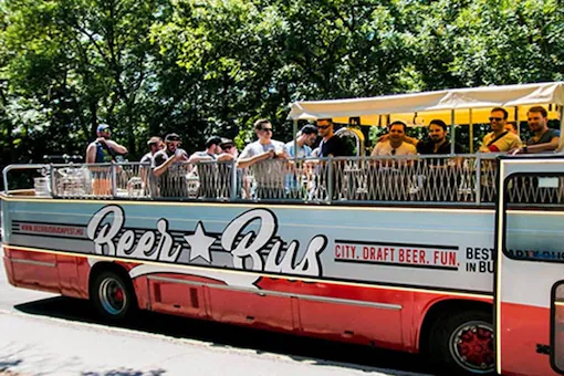 ಈ ಬಸ್ ನಲ್ಲಿ ಪ್ರಯಾಣಿಸಿದರೆ ಅನ್ ಲಿಮಿಟೆಡ್ ಬಿಯರ್ ಫ್ರೀ.!