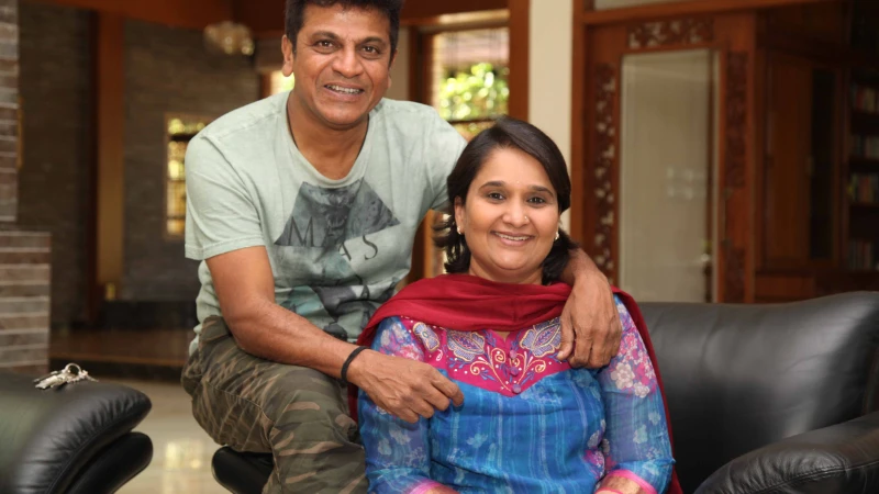 ಪತ್ನಿ ಕಾಂಗ್ರೆಸ್ ಸೇರ್ಪಡೆ ಕುರಿತು ಪ್ರತಿಕ್ರಿಯಿಸಿದ ನಟ ಶಿವರಾಜ್ ಕುಮಾರ್